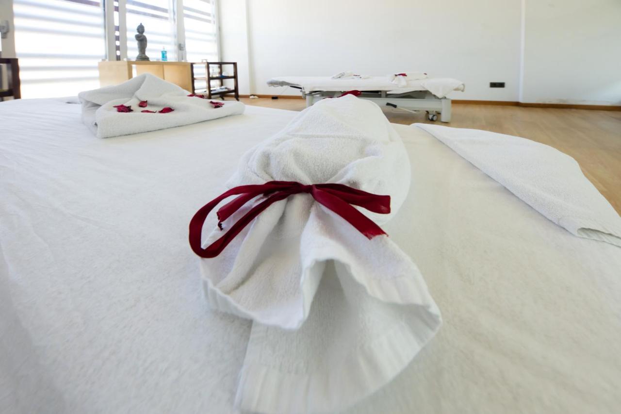 ויביירו Hotel Thalasso Cantabrico Las Sirenas 4 Superior מראה חיצוני תמונה