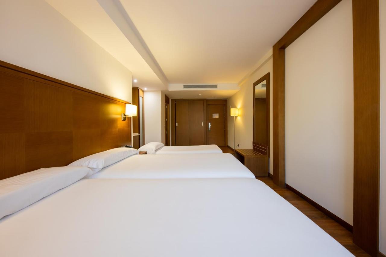 ויביירו Hotel Thalasso Cantabrico Las Sirenas 4 Superior מראה חיצוני תמונה