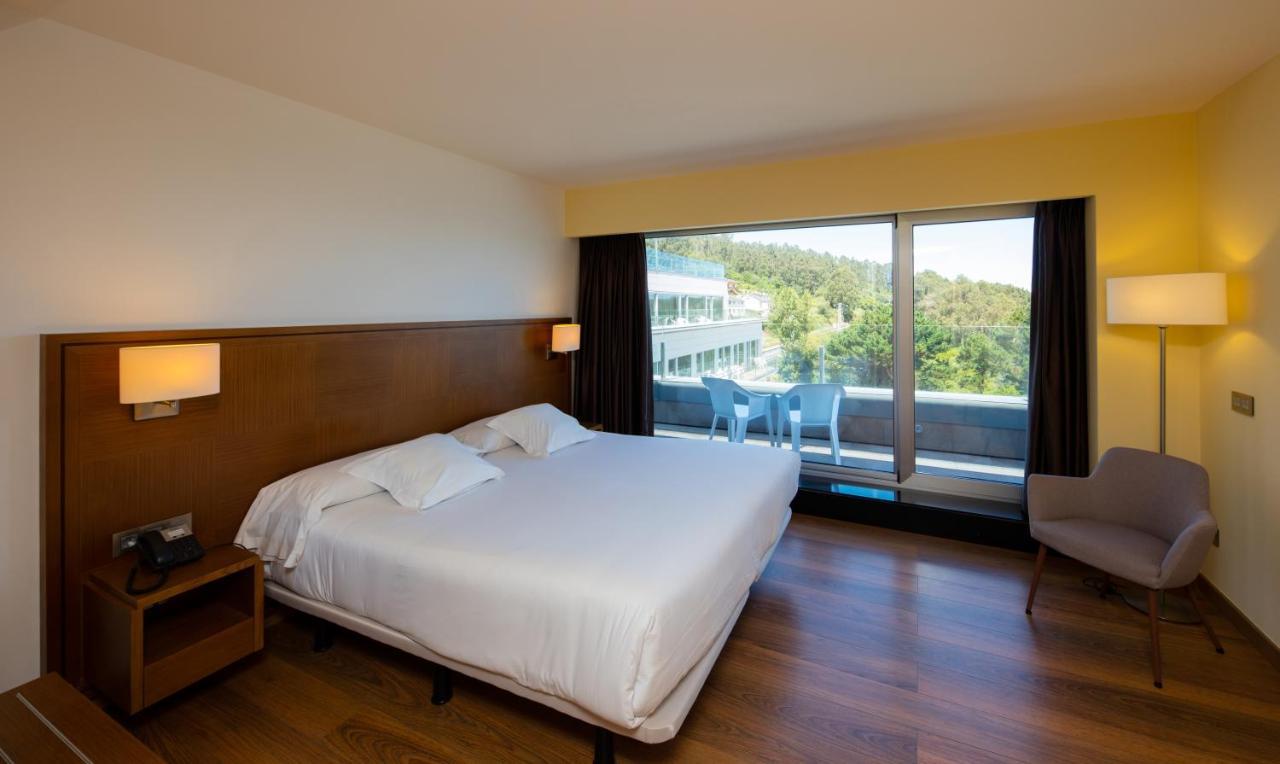 ויביירו Hotel Thalasso Cantabrico Las Sirenas 4 Superior מראה חיצוני תמונה