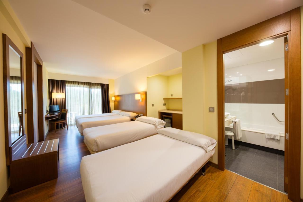 ויביירו Hotel Thalasso Cantabrico Las Sirenas 4 Superior מראה חיצוני תמונה