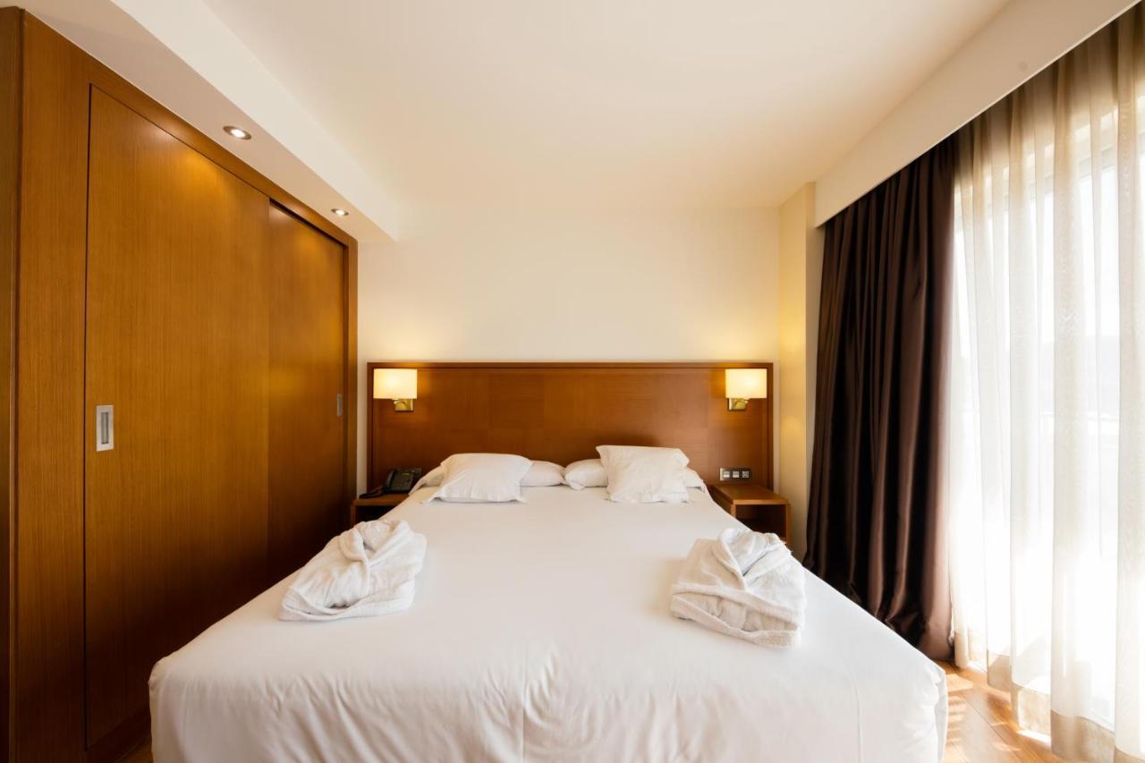 ויביירו Hotel Thalasso Cantabrico Las Sirenas 4 Superior מראה חיצוני תמונה