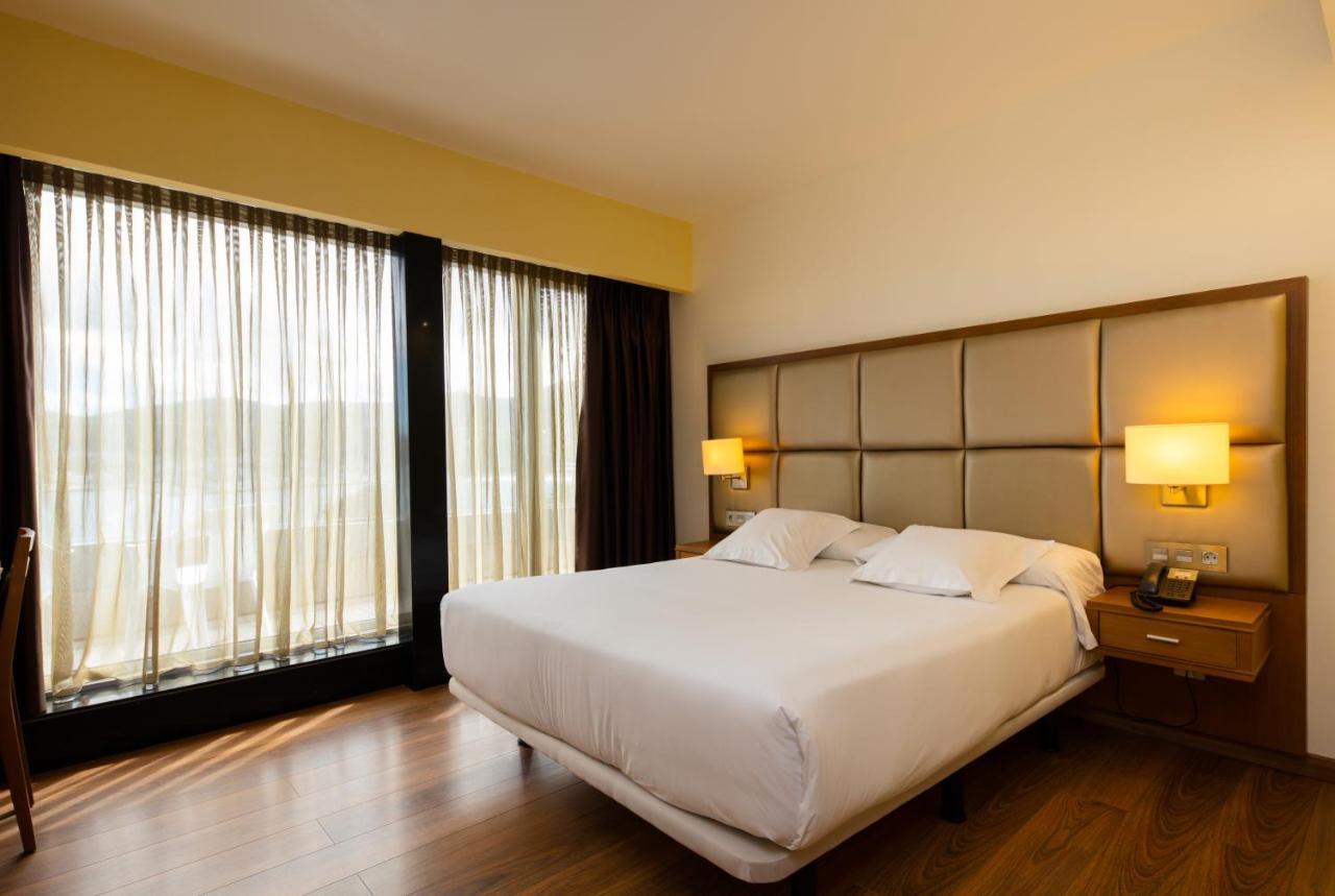 ויביירו Hotel Thalasso Cantabrico Las Sirenas 4 Superior מראה חיצוני תמונה