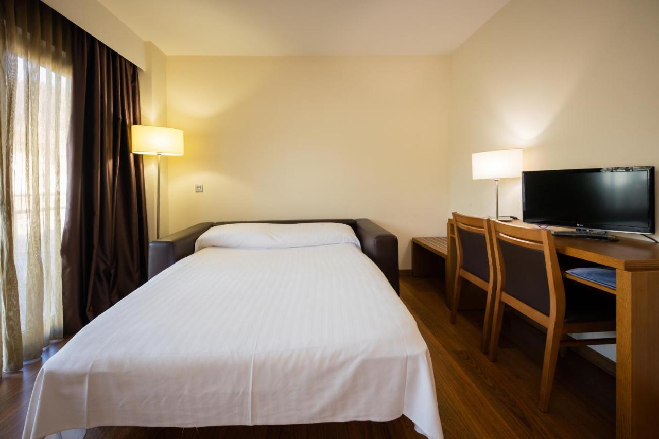 ויביירו Hotel Thalasso Cantabrico Las Sirenas 4 Superior מראה חיצוני תמונה