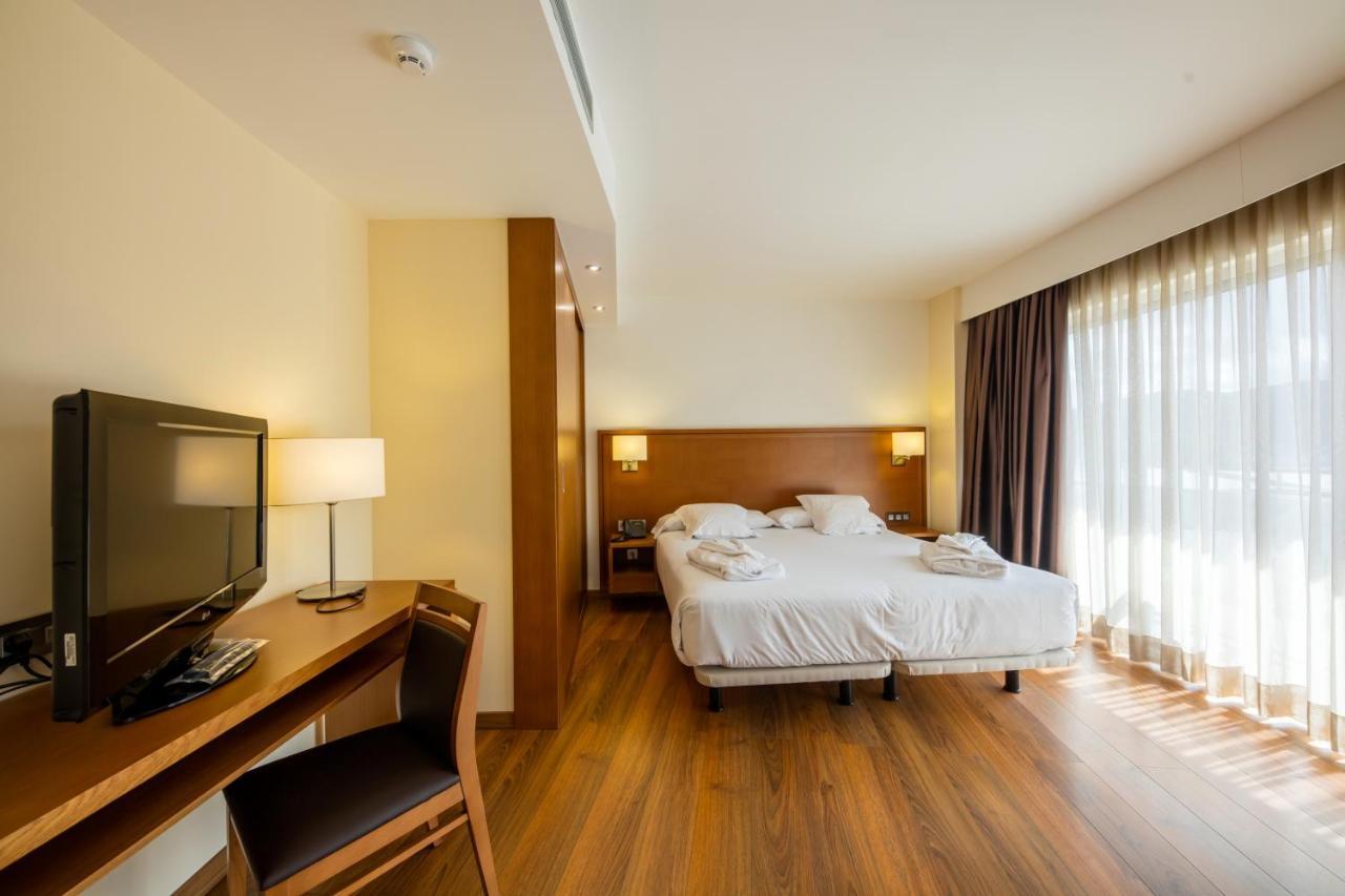 ויביירו Hotel Thalasso Cantabrico Las Sirenas 4 Superior מראה חיצוני תמונה