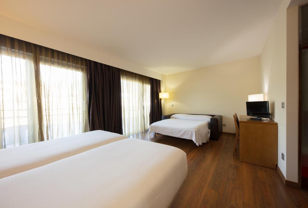 ויביירו Hotel Thalasso Cantabrico Las Sirenas 4 Superior מראה חיצוני תמונה
