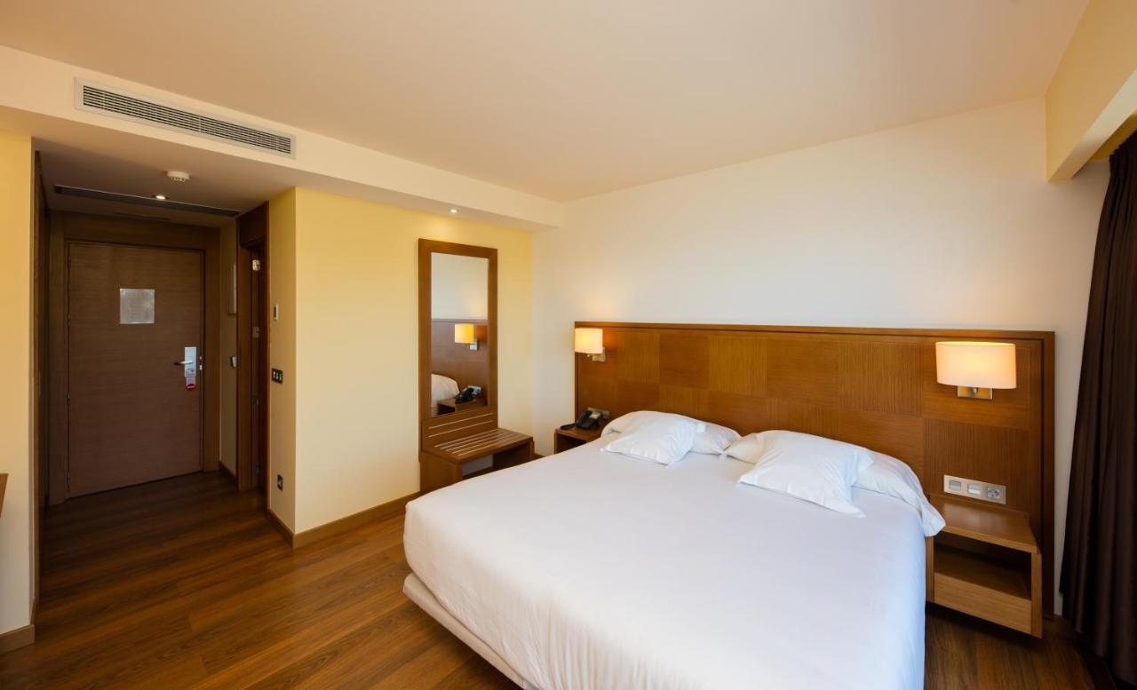 ויביירו Hotel Thalasso Cantabrico Las Sirenas 4 Superior מראה חיצוני תמונה