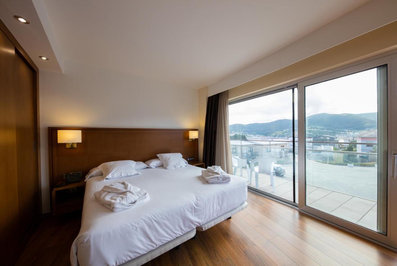 ויביירו Hotel Thalasso Cantabrico Las Sirenas 4 Superior מראה חיצוני תמונה