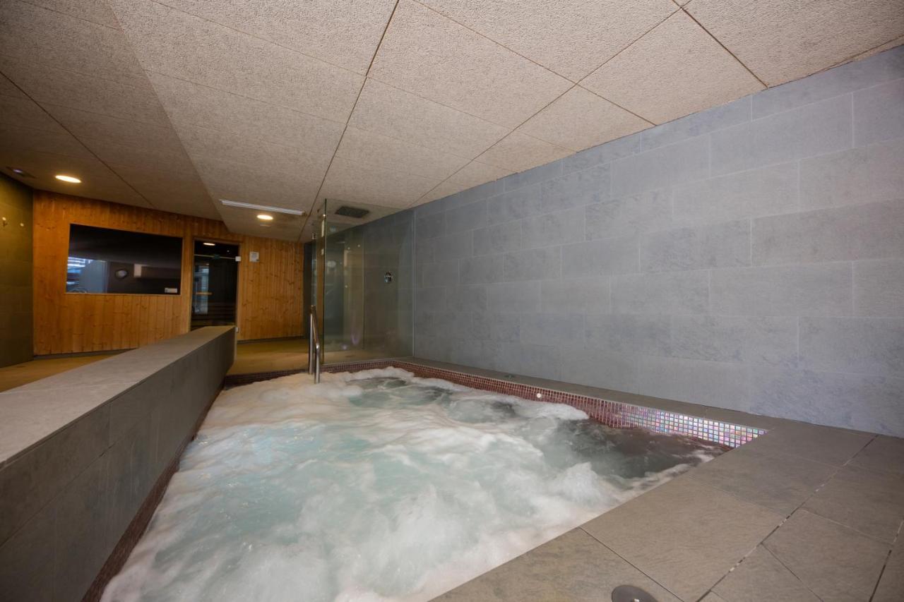 ויביירו Hotel Thalasso Cantabrico Las Sirenas 4 Superior מראה חיצוני תמונה
