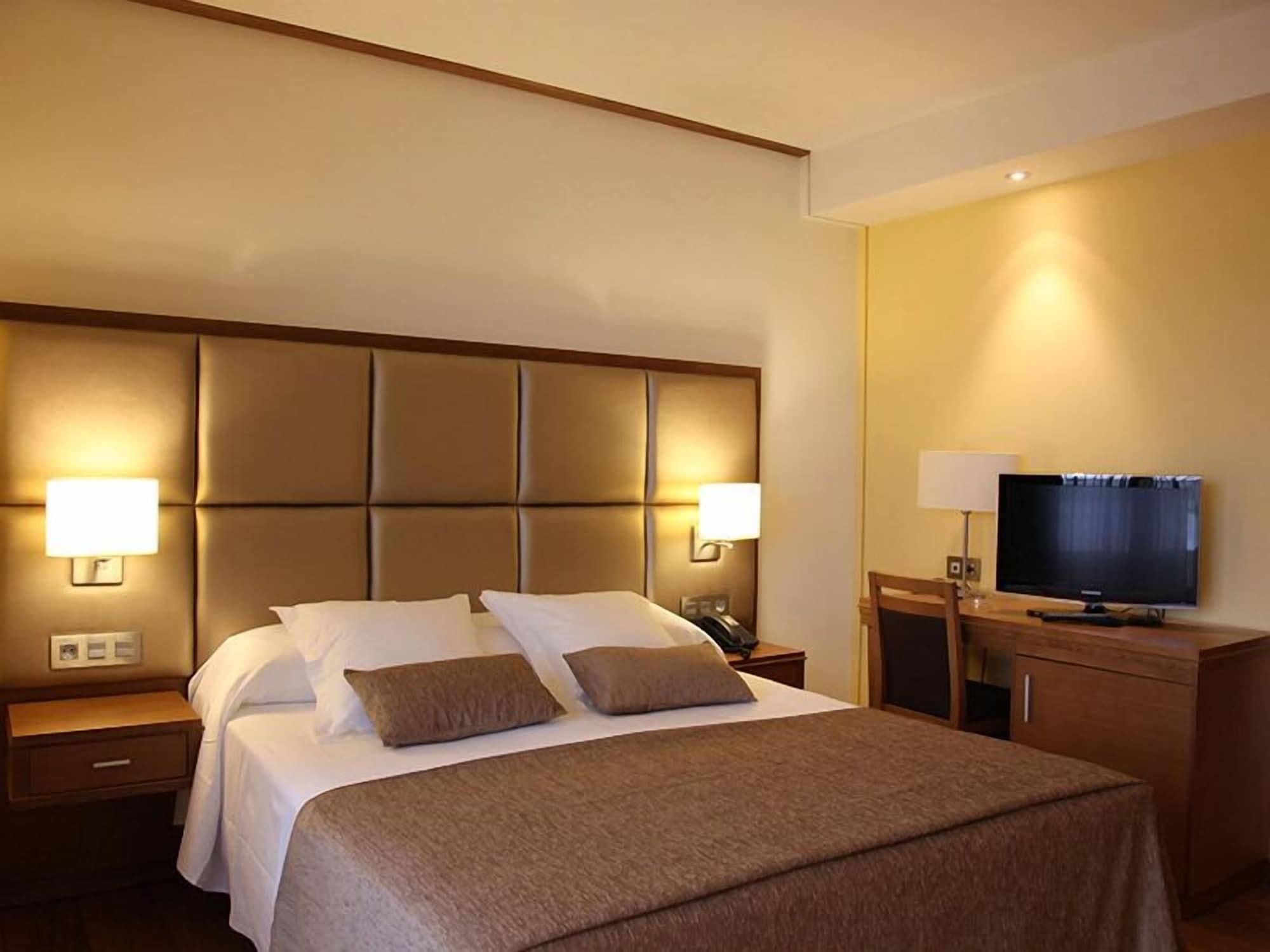 ויביירו Hotel Thalasso Cantabrico Las Sirenas 4 Superior מראה חיצוני תמונה
