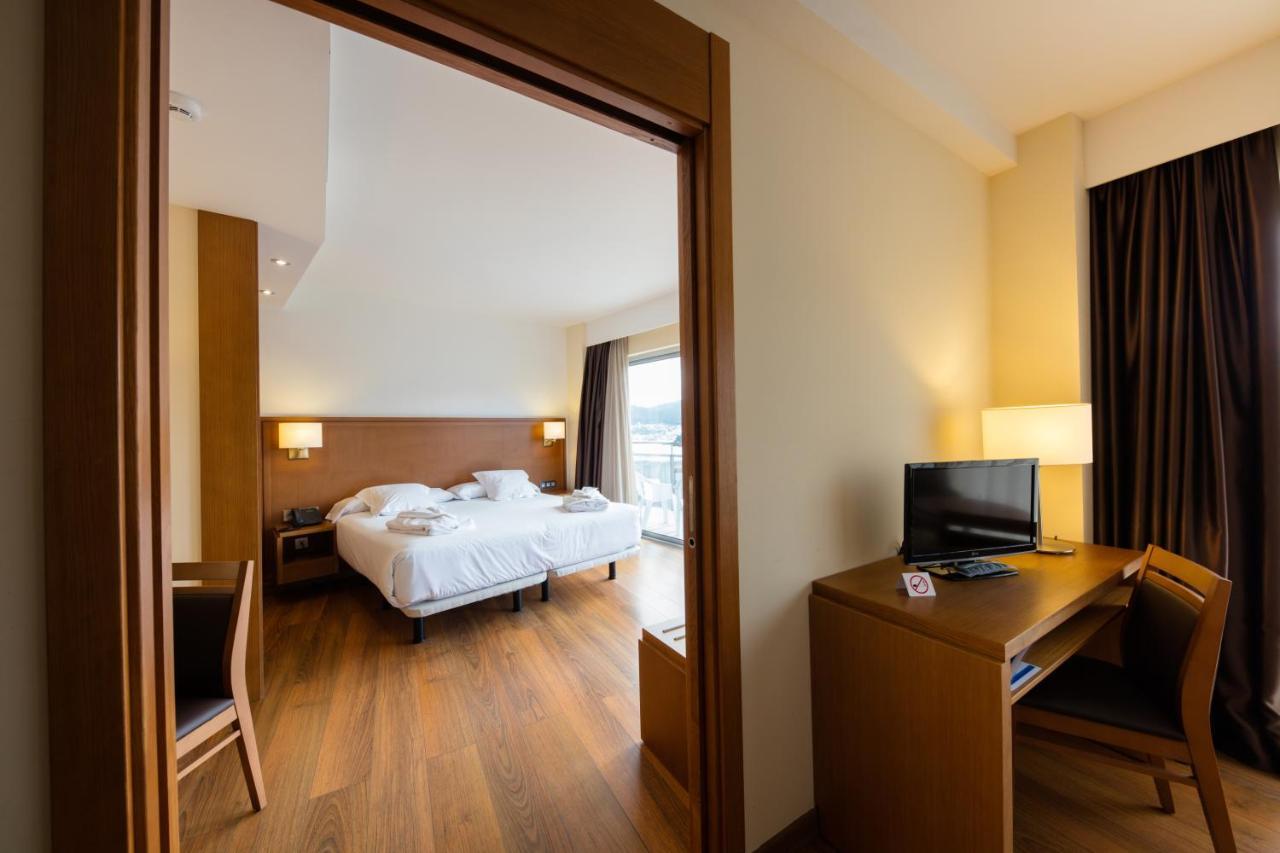 ויביירו Hotel Thalasso Cantabrico Las Sirenas 4 Superior מראה חיצוני תמונה