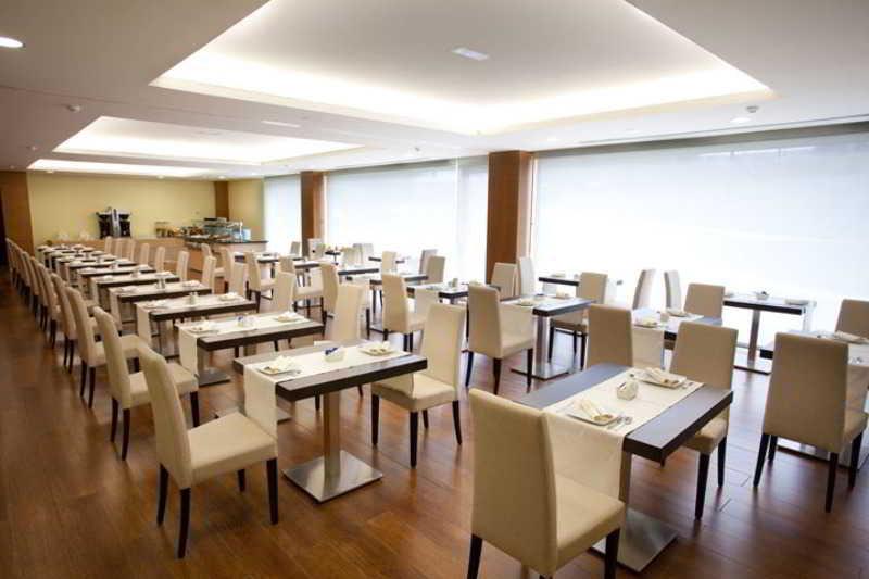 ויביירו Hotel Thalasso Cantabrico Las Sirenas 4 Superior מראה חיצוני תמונה