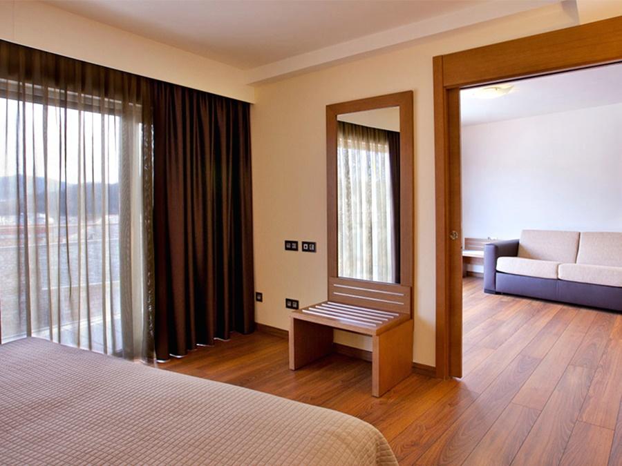 ויביירו Hotel Thalasso Cantabrico Las Sirenas 4 Superior מראה חיצוני תמונה