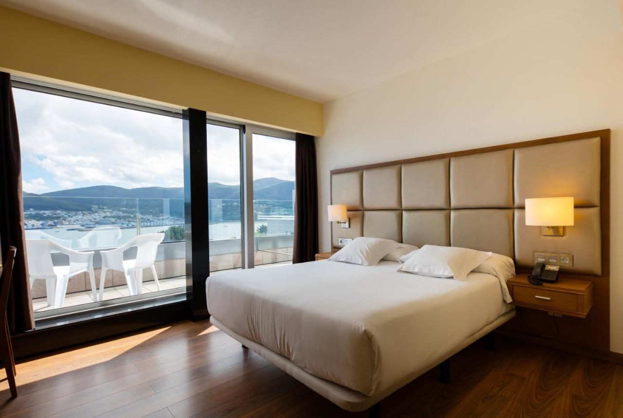 ויביירו Hotel Thalasso Cantabrico Las Sirenas 4 Superior מראה חיצוני תמונה